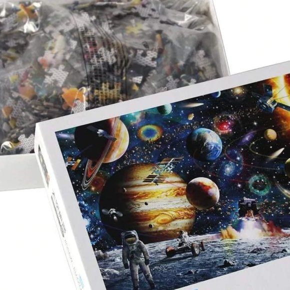 1000 Piece Jigsaw Puzzle Planets in Outer Space - Picture 4 of 5